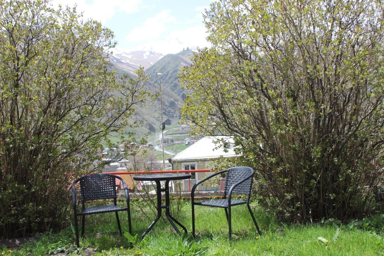 Готель Golden Star Kazbegi Екстер'єр фото