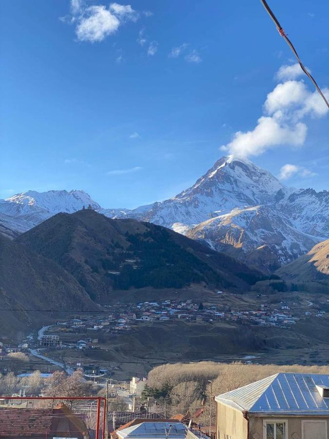 Готель Golden Star Kazbegi Екстер'єр фото